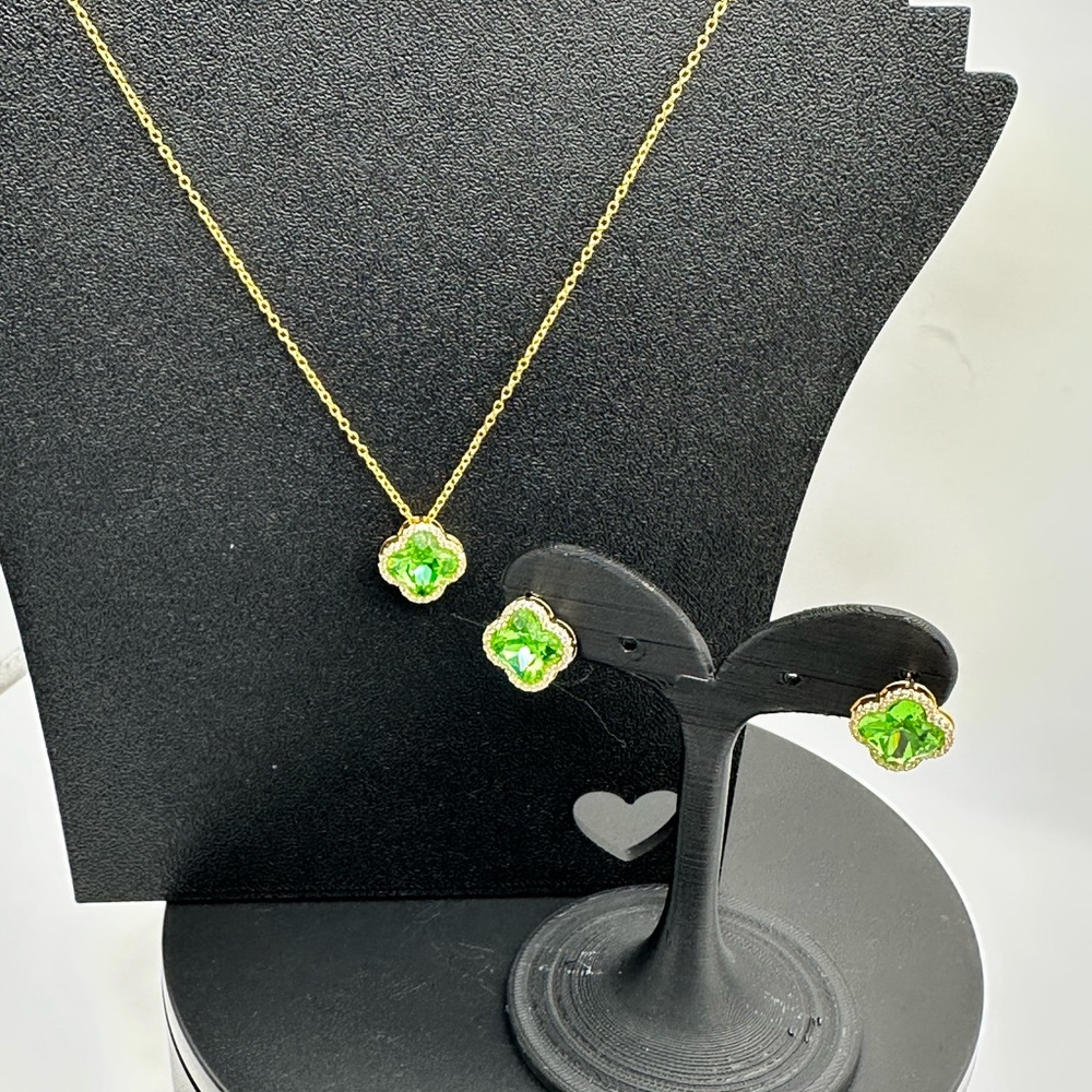 Green and Gold Jewelry Set NWT